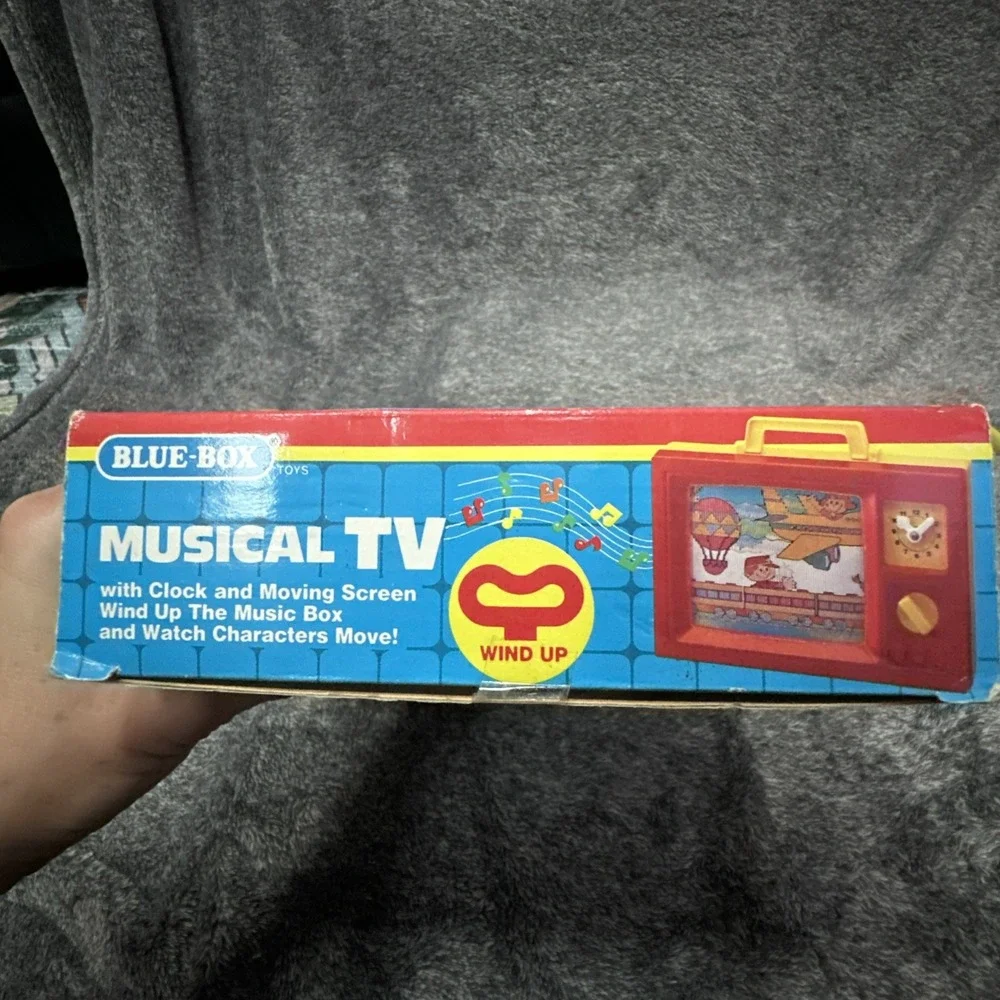 VTG 1979 Blue Box Working Wind Up Musical TV Toy 